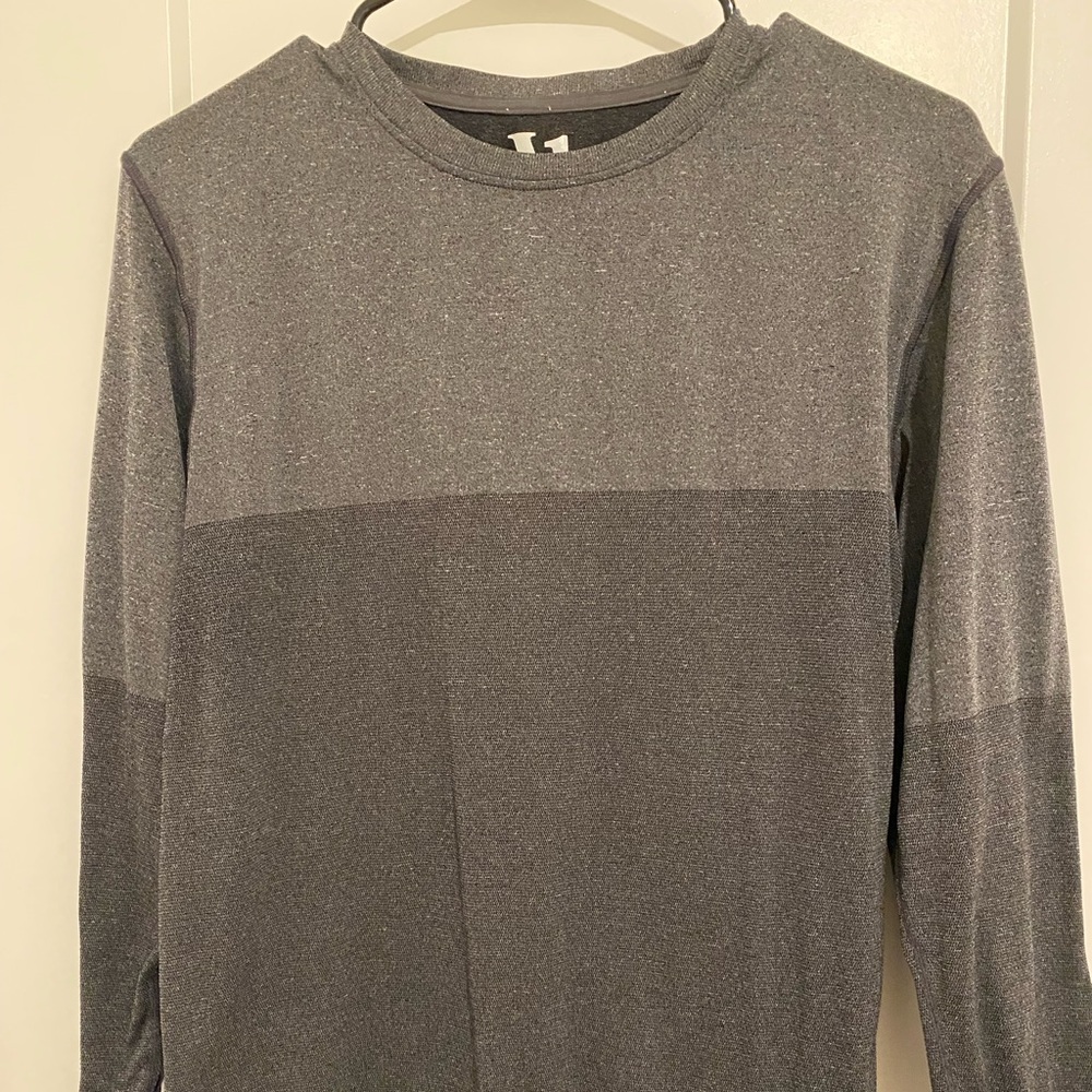 Vuori long sleeve shirt